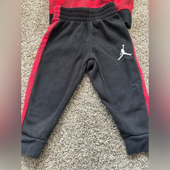 Toddler Jordan Jogger Set - Picture 2 of 4